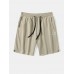 Men Solid Applique Drawstring Elastic Waist Shorts